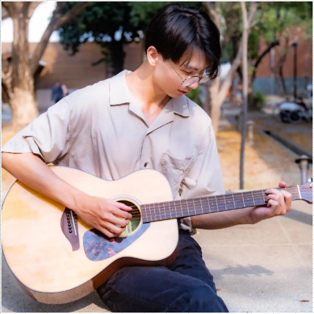 王柏鈞 (BOJ-YUN WANG)